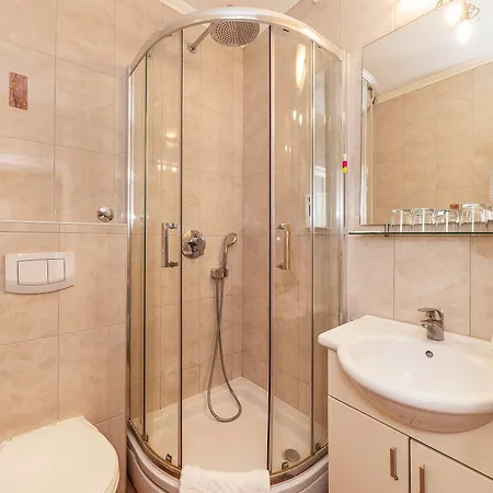 Omorika Hotel 3*