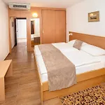 Omorika Hotel 3*