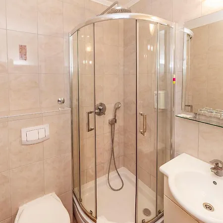 Omorika Hotel 3*