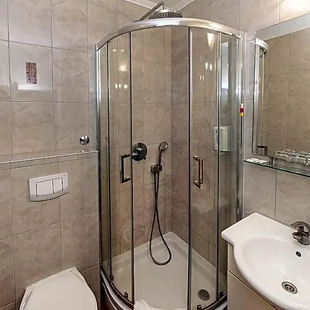 Omorika Hotel 3*