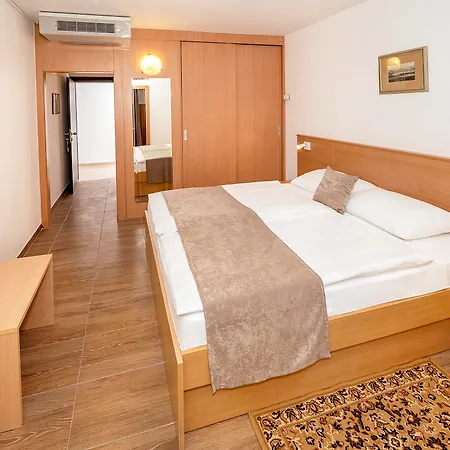 Omorika Hotel 3*