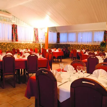 Hotel Omorika 3*